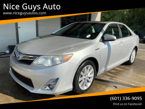 2014 Toyota Camry Hybrid for sale at Nice Guys Auto in Hattiesburg MS