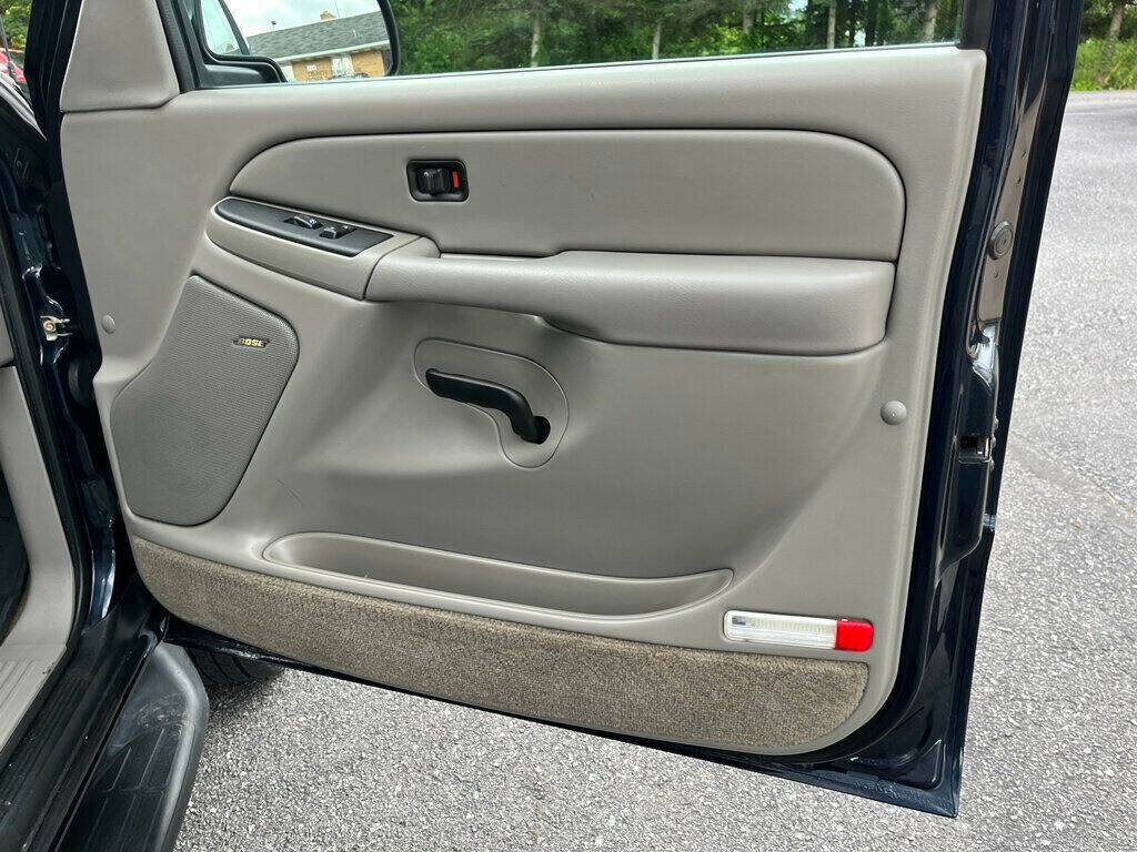 2005 Chevrolet Suburban 53