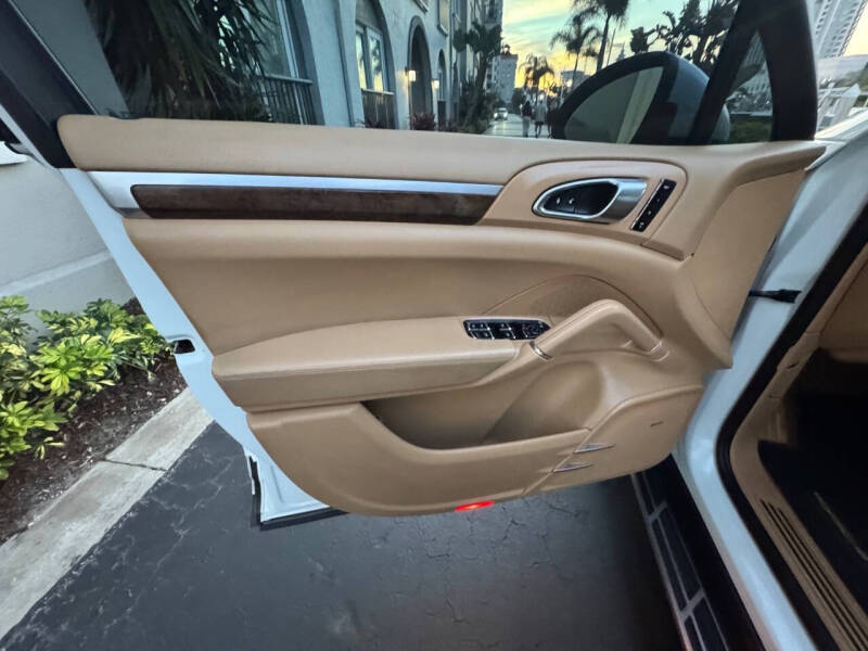2013 Porsche Cayenne Tiptronic