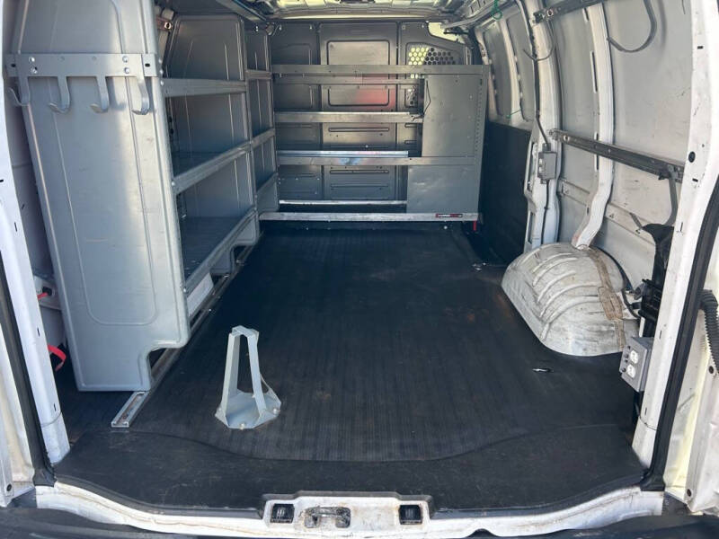2017 Chevrolet Express 2500