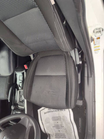 2018 Mitsubishi Outlander ES