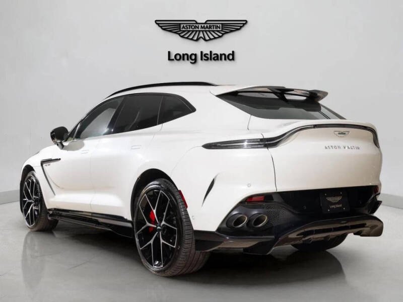 2025 Aston Martin DBX 707