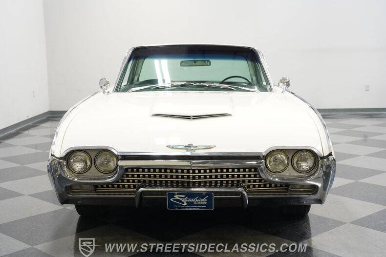 1962 Ford Thunderbird