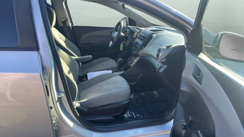 2016 Chevrolet Sonic LS Auto