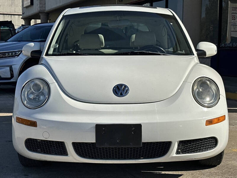 2008 Volkswagen New Beetle Triple White