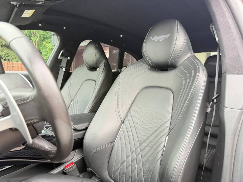 2021 Aston Martin DBX