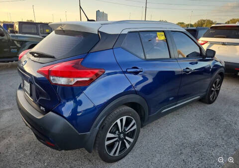 2019 Nissan Kicks SR