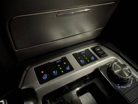 2018 Toyota Land Cruiser