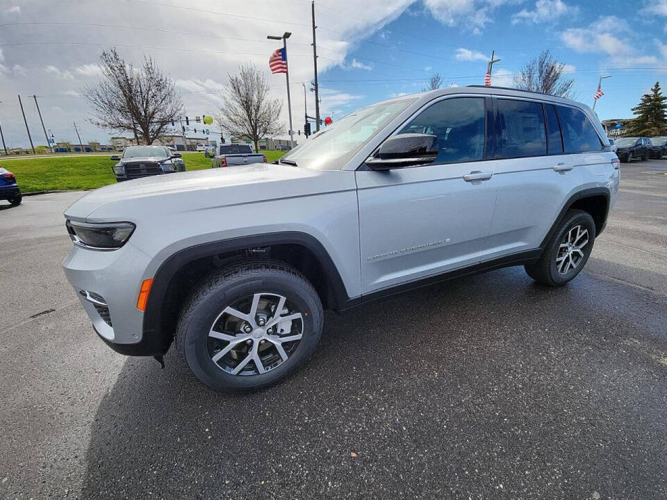 2024 Jeep Grand Cherokee for sale at Victoria Auto Sales in Victoria, MN