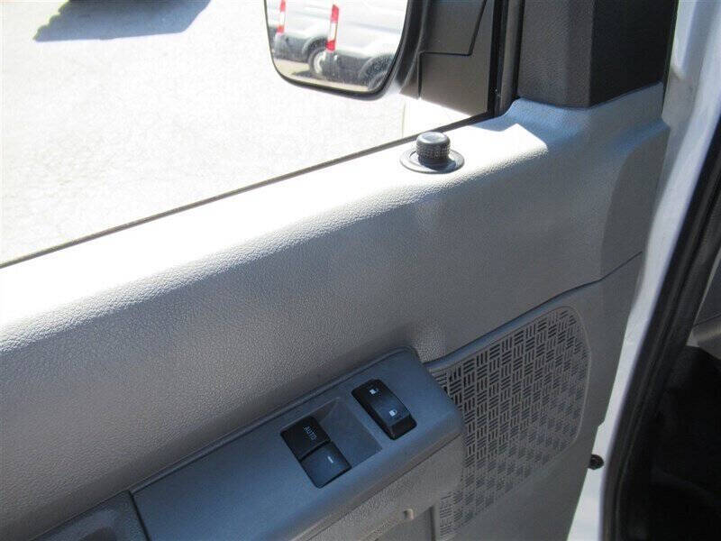 2013 Ford E-Series E-150