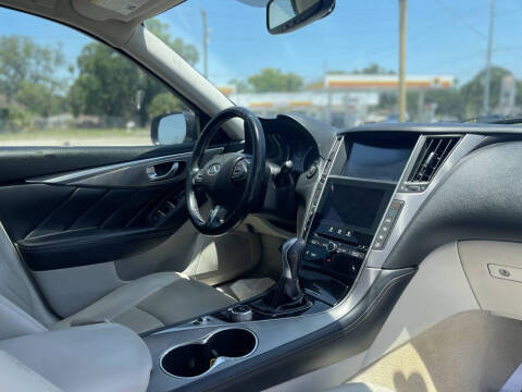 2014 Infiniti Q50 Premium