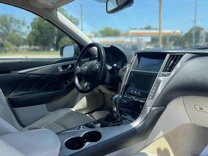 2014 Infiniti Q50 Premium