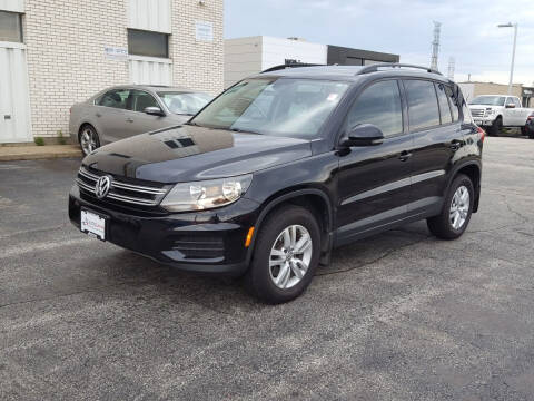 2016 Volkswagen Tiguan for sale at AUTOSAVIN in Villa Park IL