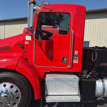 2008 Kenworth T300 asphalt patch truck