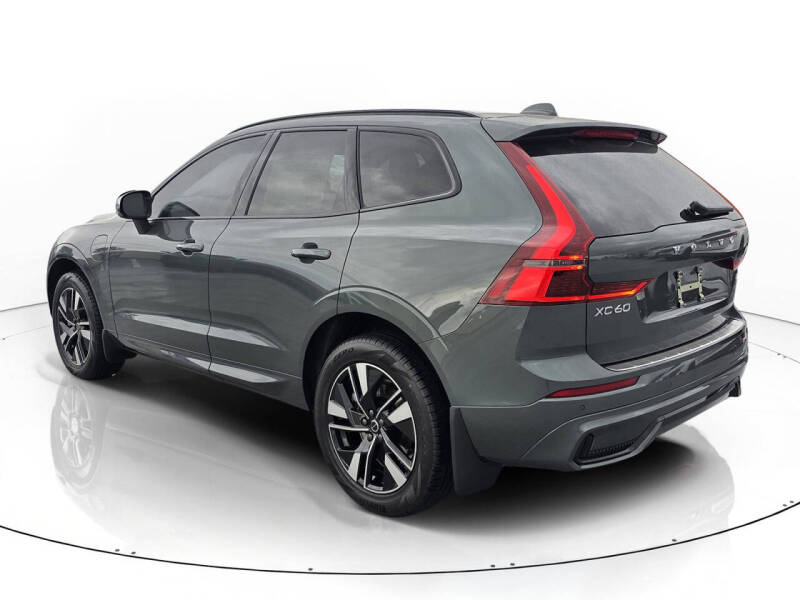 2026 Volvo XC60 T8 Core
