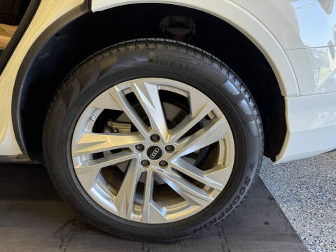 2023 Audi Q7 quattro Premium Plus 55 TFSI