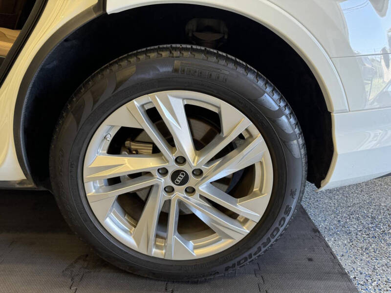 2023 Audi Q7 quattro Premium Plus 55 TFSI