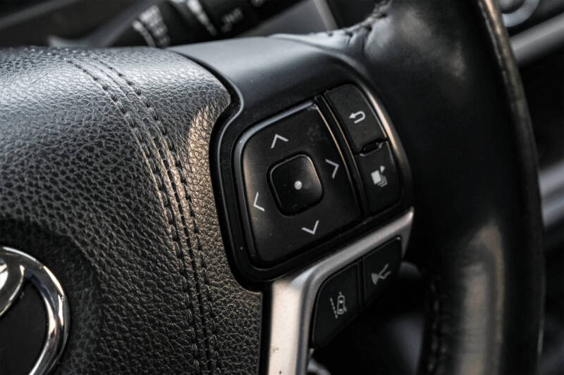 2017 Toyota Highlander LE Plus