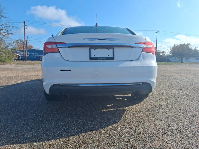 2014 Chrysler 200 Limited