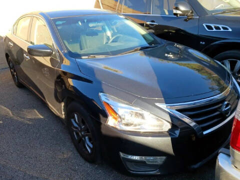 2015 Nissan Altima for sale at Dixie Motors Inc. in Northport AL