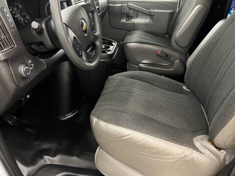 2021 Chevrolet Express 2500