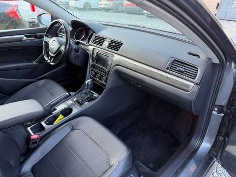 2017 Volkswagen Passat 1.8T SE