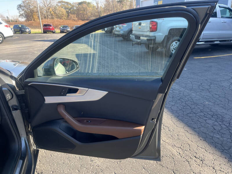 2017 Audi A4 2.0T quattro Premium