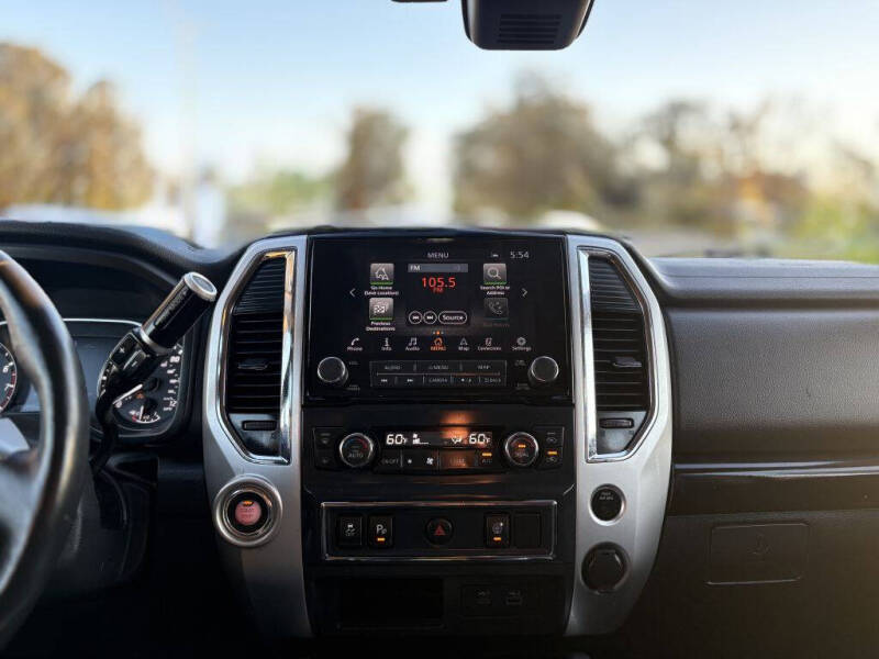 2020 Nissan Titan SV