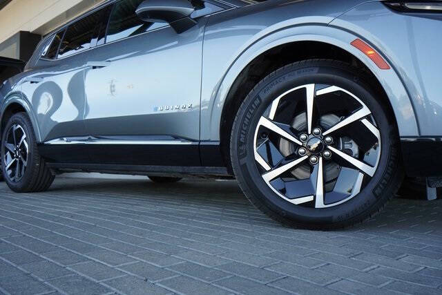 2025 Chevrolet Equinox EV LT 2