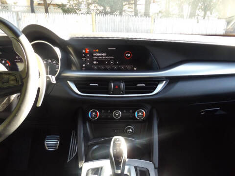 2022 Alfa Romeo Stelvio Veloce