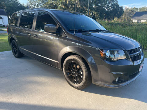 2019 Dodge Grand Caravan for sale at D & R Auto Brokers in Ridgeland SC
