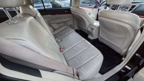 2011 Subaru Outback 2.5i Limited