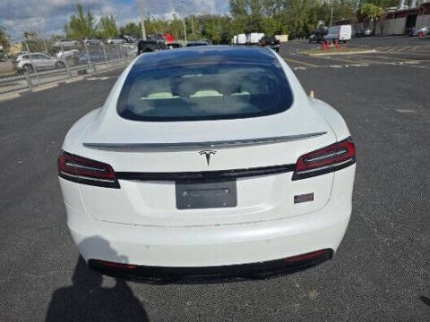 2022 Tesla Model S Plaid