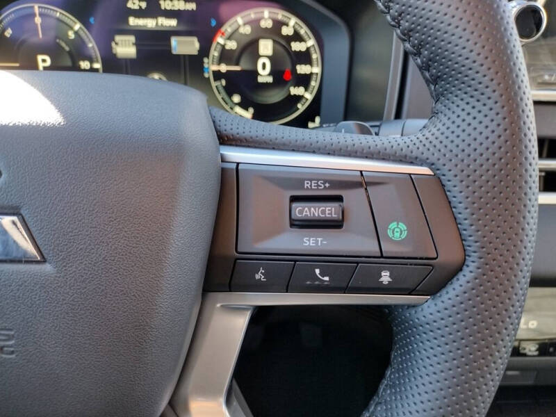 2025 Mitsubishi Outlander PHEV SE