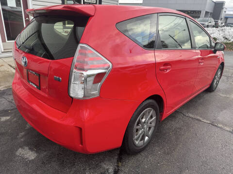 2016 Toyota Prius v Two