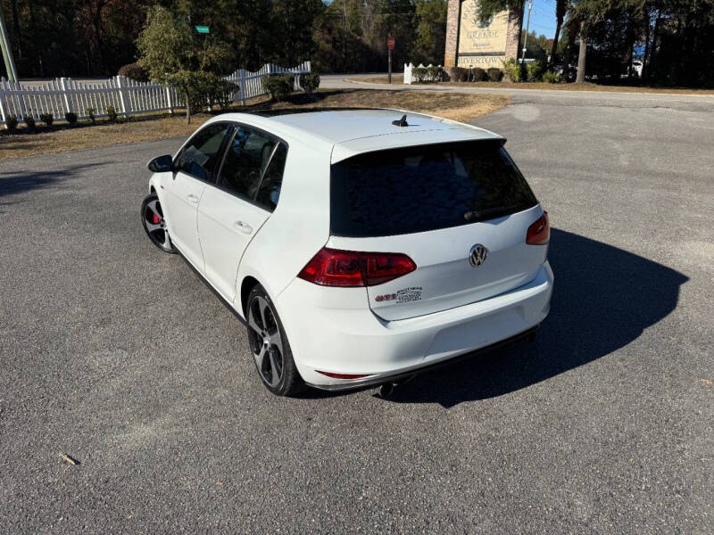 2017 Volkswagen Golf GTI Sport