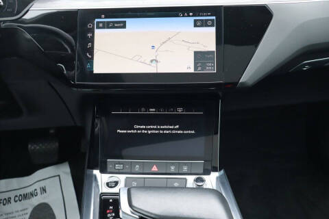 2021 Audi e-tron quattro Premium