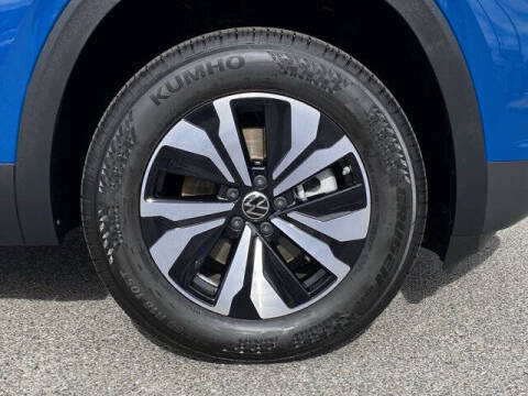 2025 Volkswagen Atlas Cross Sport SE 4Motion