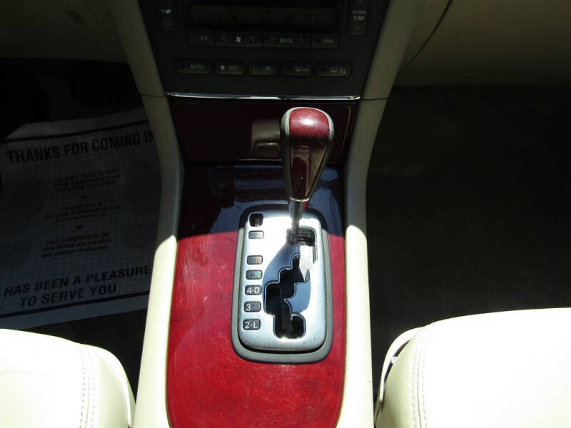 2004 Lexus ES 330