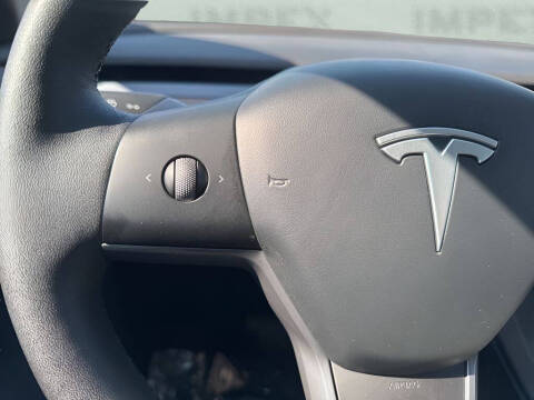 2025 Tesla Model Y Long Range