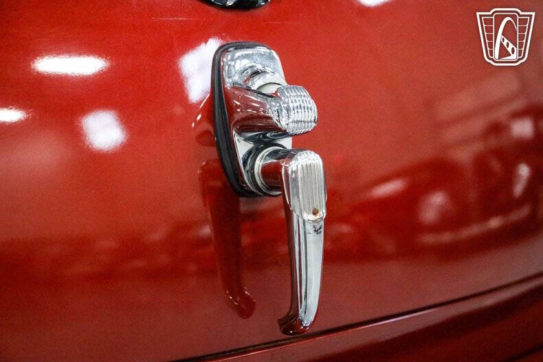 1947 Ford Deluxe