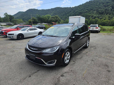 2017 Chrysler Pacifica for sale at Auto Advantage LLC in Bristol TN