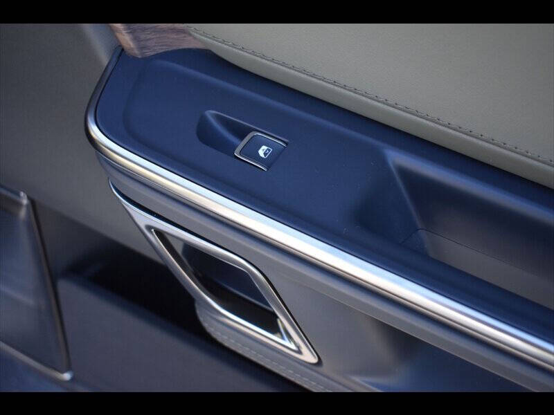 2023 Rivian R1S Adventure