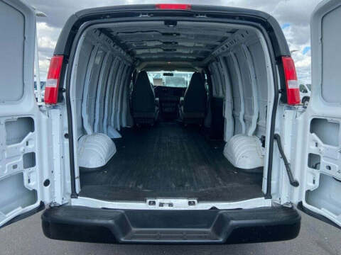 2023 GMC Savana 2500