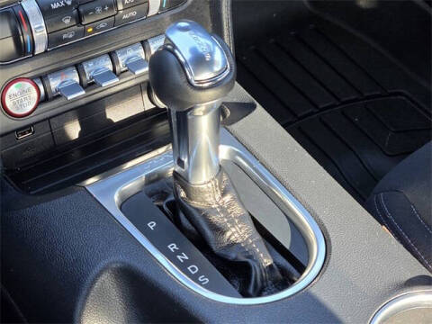 2022 Ford Mustang EcoBoost