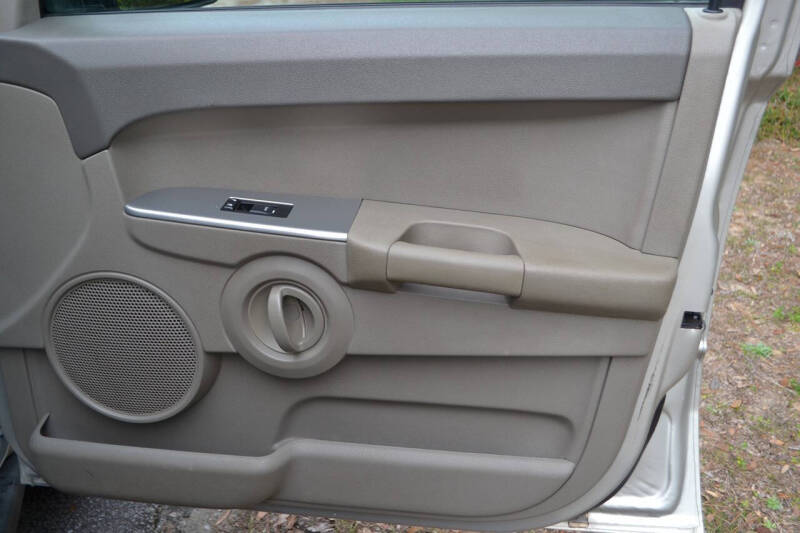 2007 Jeep Commander Sport