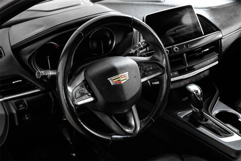 2023 Cadillac CT4 Premium Luxury