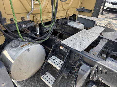 2016 Freightliner Cascadia