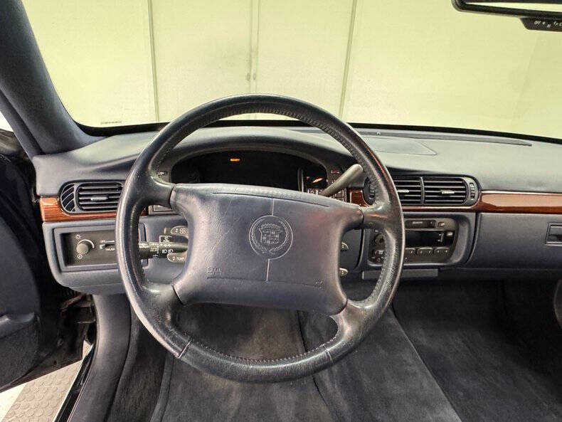 1997 Cadillac DeVille D'elegance