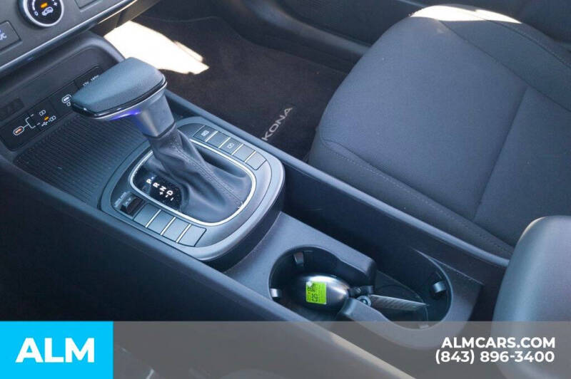 2025 Hyundai Kona SE